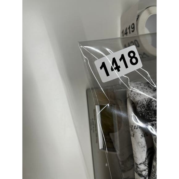 L. Marco Top Medium Italy City Art to WearRhinestone Ruffle V-Neck Shirt White - Picture 11 of 12